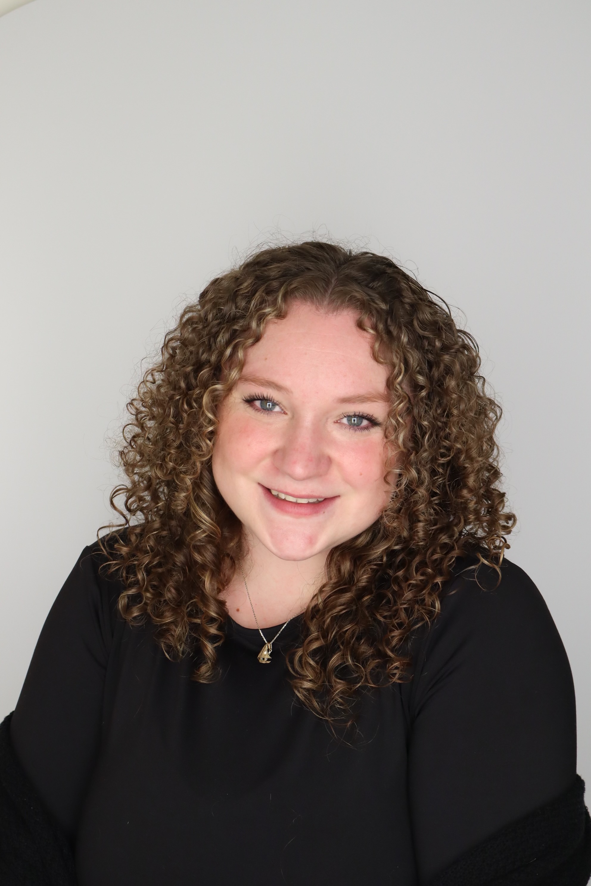 Julia Egly, Therapist